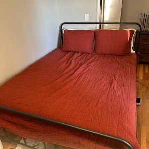 Dark Clay Casaluna Linen Quilt and Matching Shams